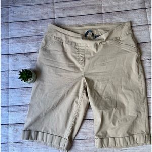 WEST BOUND Women Size 18W tan Bermuda shirts.